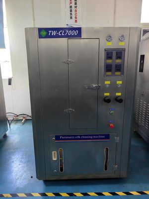 ماشین تمیز کردن خودکار اسپری دوامدار 85L 400Kg برای صنعتی